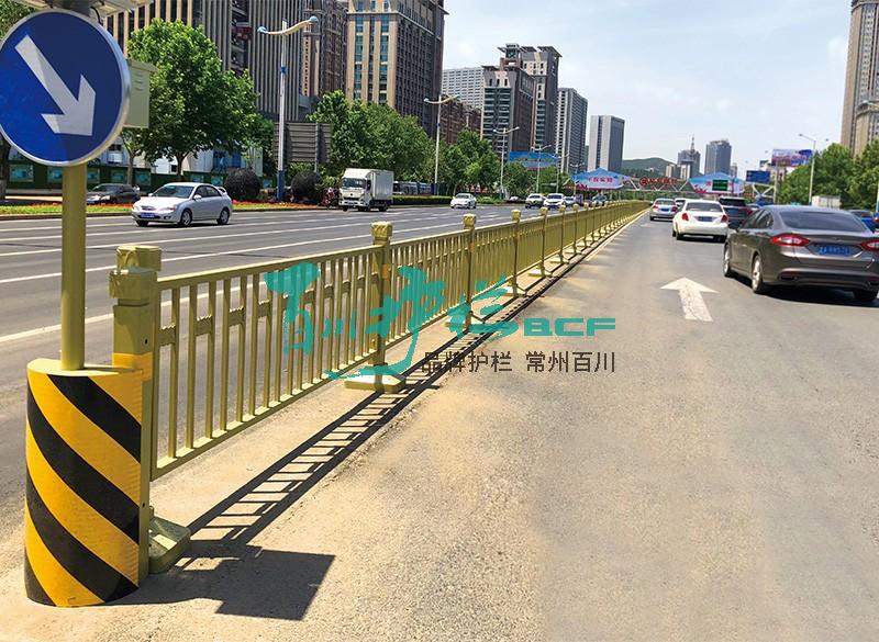 黃金護欄 黃金護欄